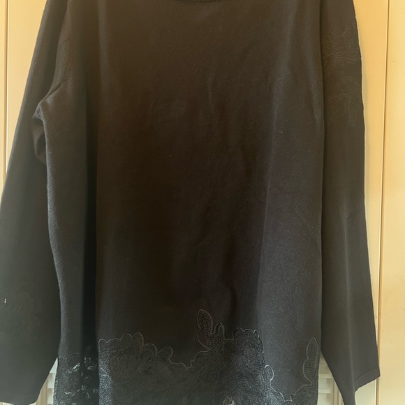 black chicos tunic with eyelet trim - Picture 2 of 8